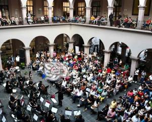 Para celebrar Día de la Madre, da concierto Orquesta Municipal de Xalapa