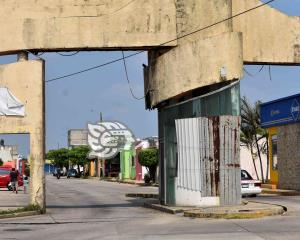 Vecinos de Punta Caracol piden apoyo para activar tanque de agua