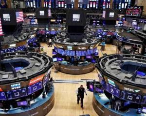 Se desploma Wall Street; registra su peor caída en 2 años