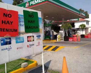 Pemex limita suministro a gasolineras del país