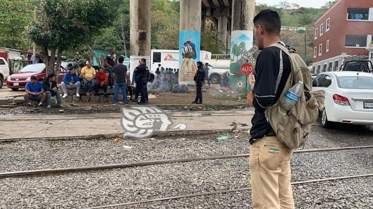 Date prisa y dona: UV realiza colecta para migrantes que pasan por Veracruz