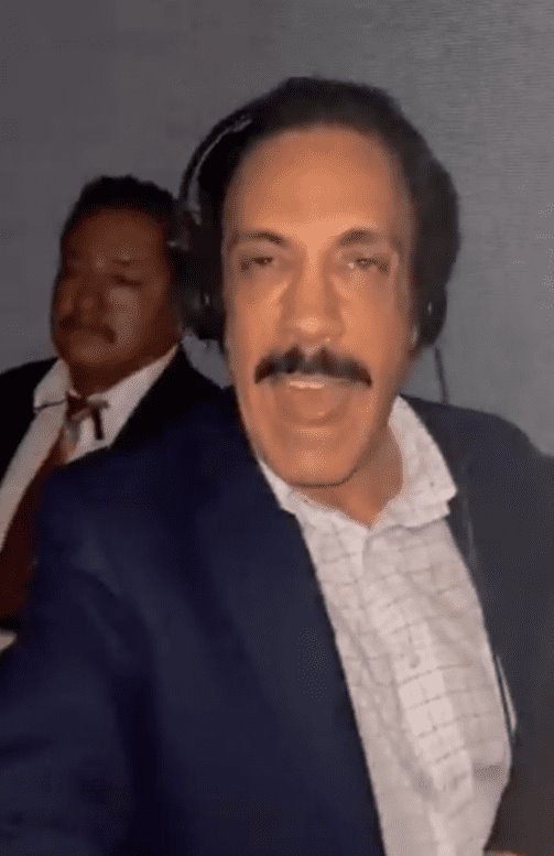 Gobernador de Hidalgo interpreta “Sálvame” de RBD en antro, se hace viral