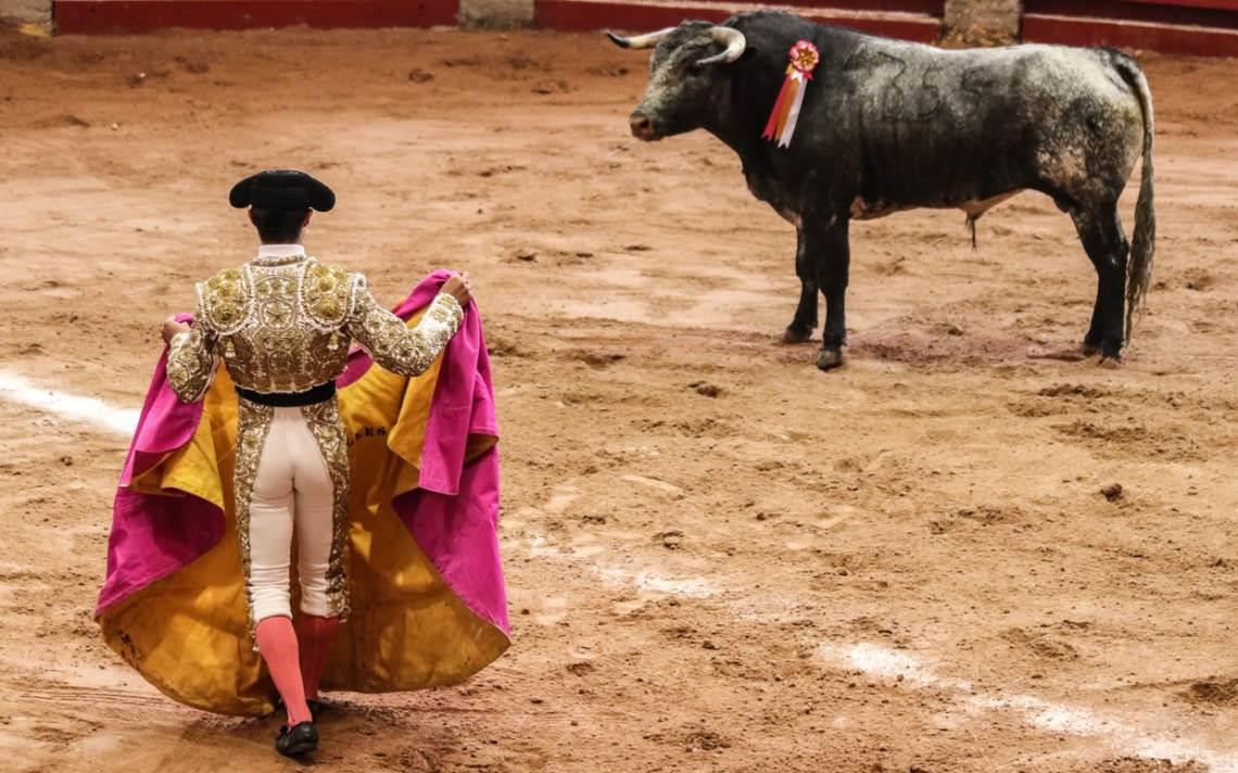 Por tiempo indefinido prohíben corridas de toros en la Plaza México