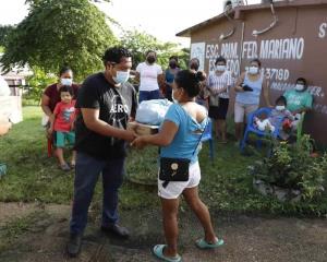 DIF Moloacán distribuye apoyos alimentarios 