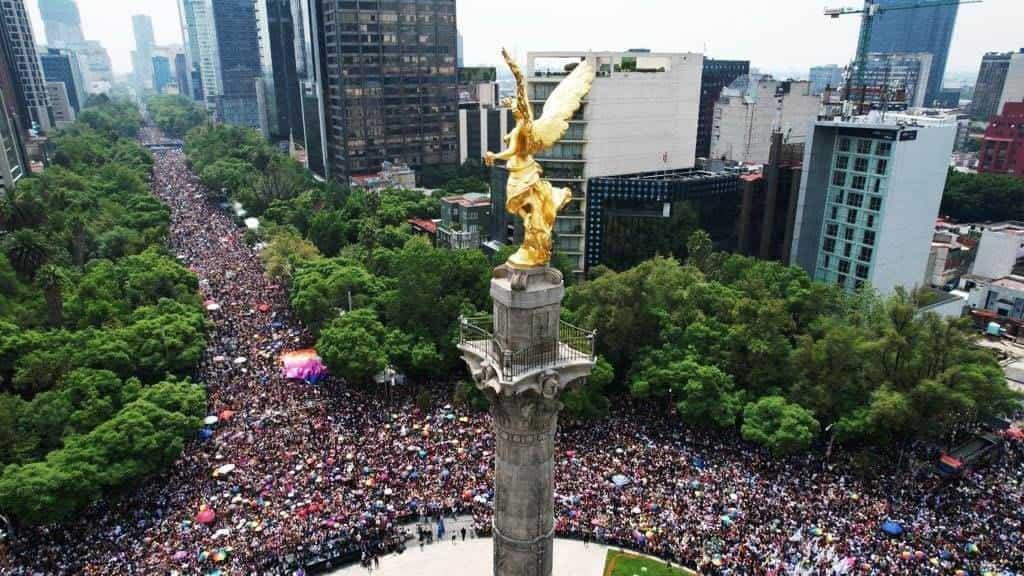 250 mil personas se calcula que asisten a la Marcha del Orgullo LGBT+ en CDMX