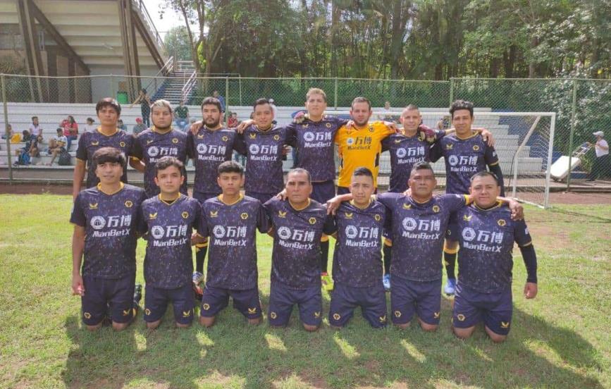 Jugadores de fútbol con discapacidad auditiva logran avanzar con "FC Xalapa"