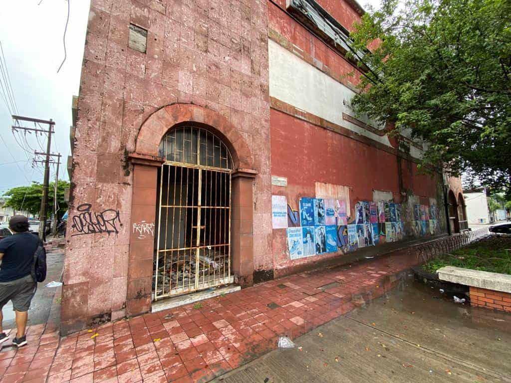 Invaden de nuevo instalaciones del antiguo cine Luis Buñuel en ciudad de Veracruz