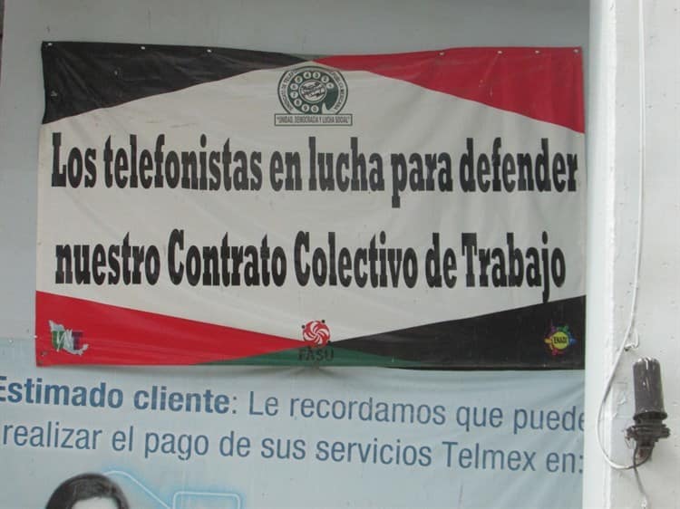 Trabajadores de Telmex en Cosamaloapan se suman a paro laboral