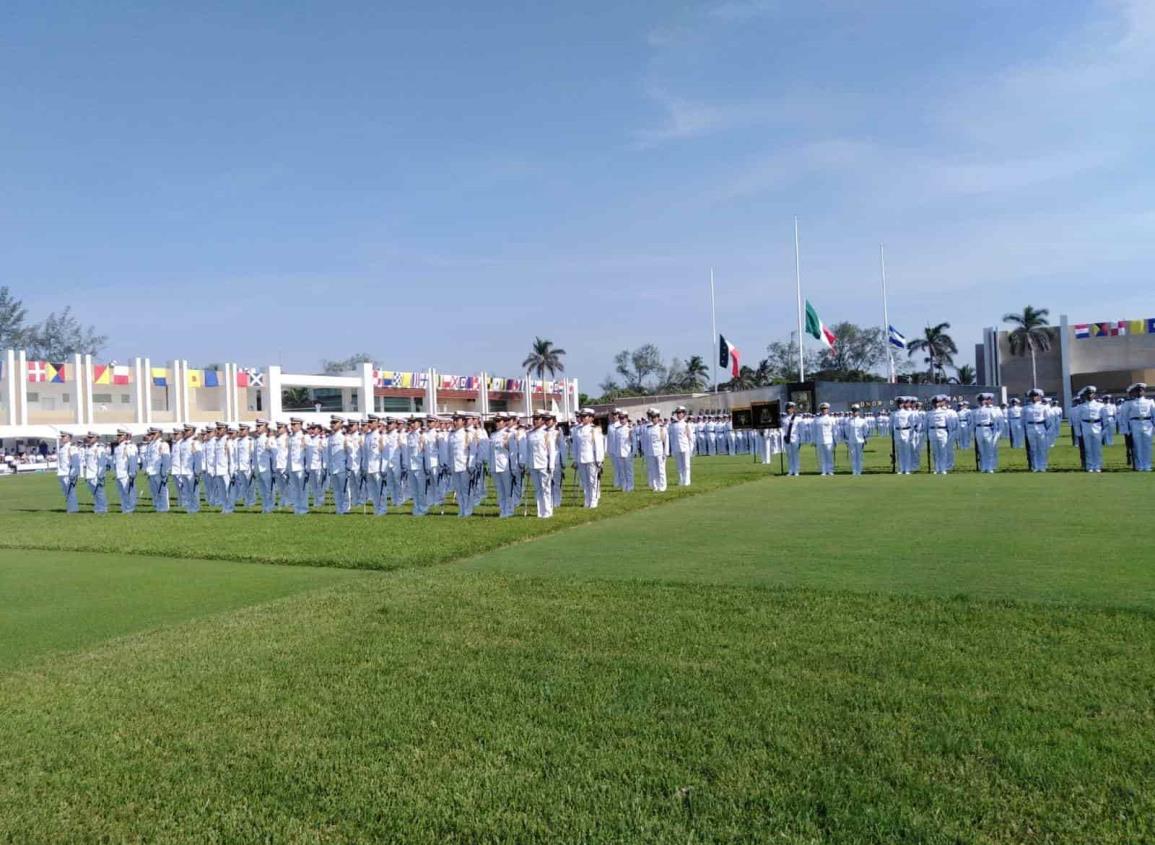 Se graduaron 147 cadetes de la Heroica Escuela Naval Militar en Antón Lizardo