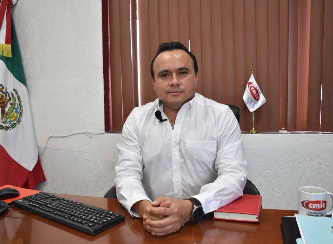 Gobierno de Amado Cruz, unido con constructores del sur de Veracruz
