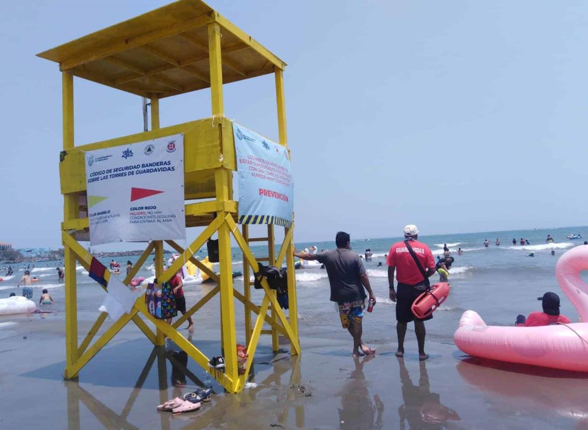 35 guardavidas vigilarán zona de playas de Veracruz por periodo vacacional de verano