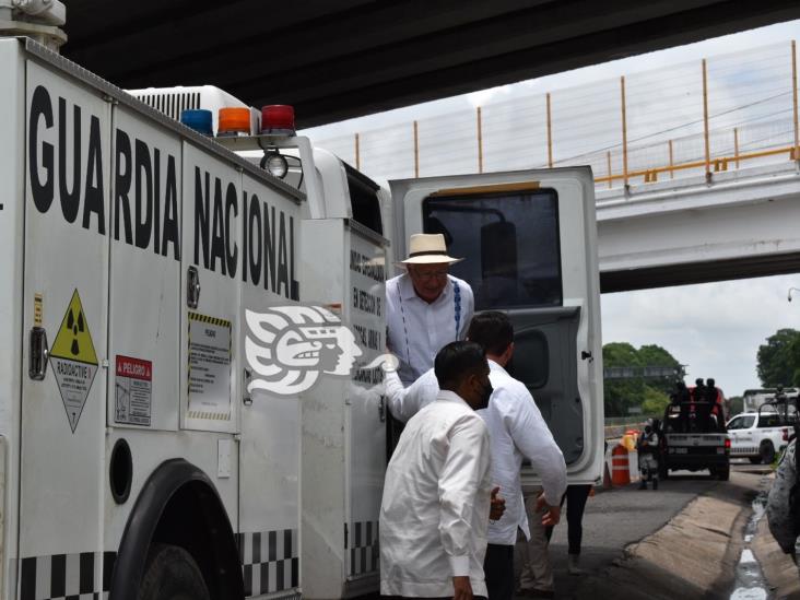 Ken Salazar inspeccionó retén migratorio en el sur de Veracruz