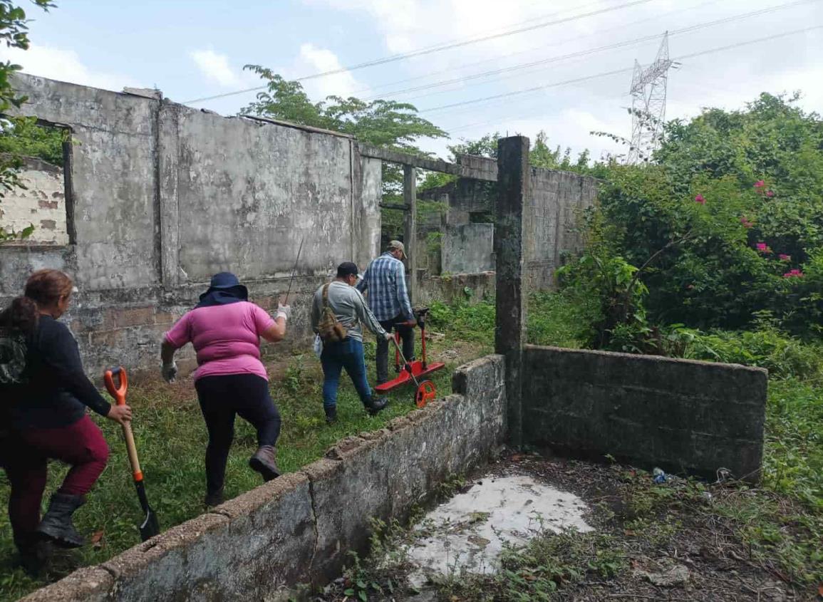 Colectivos buscan presunto cuerpo enterrado cerca del puente Coatzacoalcos 2