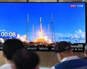 Corea del Sur lanza su primera sonda espacial lunar; alunizará en diciembre