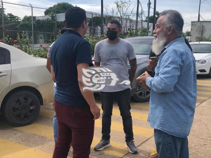 (+Video) Denuncian retención y extorsiones en Estación Migratoria Acayucan