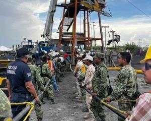 De nueva cuenta suspenden rescate de mineros en Coahuila por tormenta eléctrica