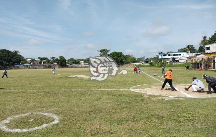 Celebran 87 aniversario de la fundación del STPRM con torneo de softbol