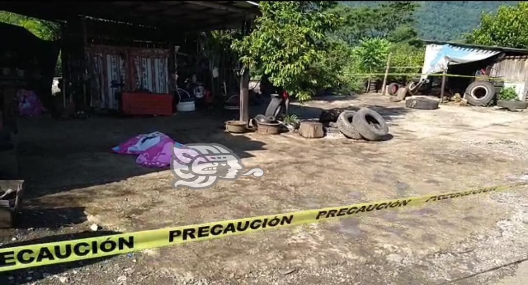 Asesinan a pareja de talacheros en Cuichapa