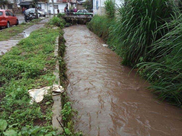 Lluvia torrencial desborda los ríos Carneros y Papas, en Xalapa