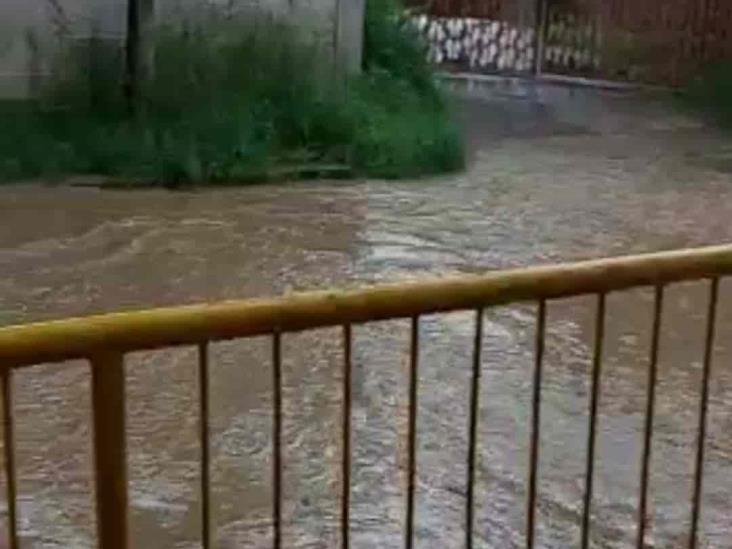 Lluvia torrencial desborda los ríos Carneros y Papas, en Xalapa