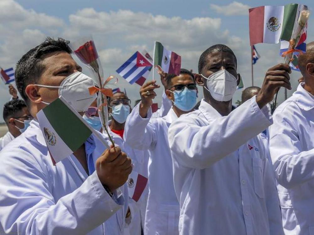 Veracruz con 19 médicos cubanos trabajando en el IMSS