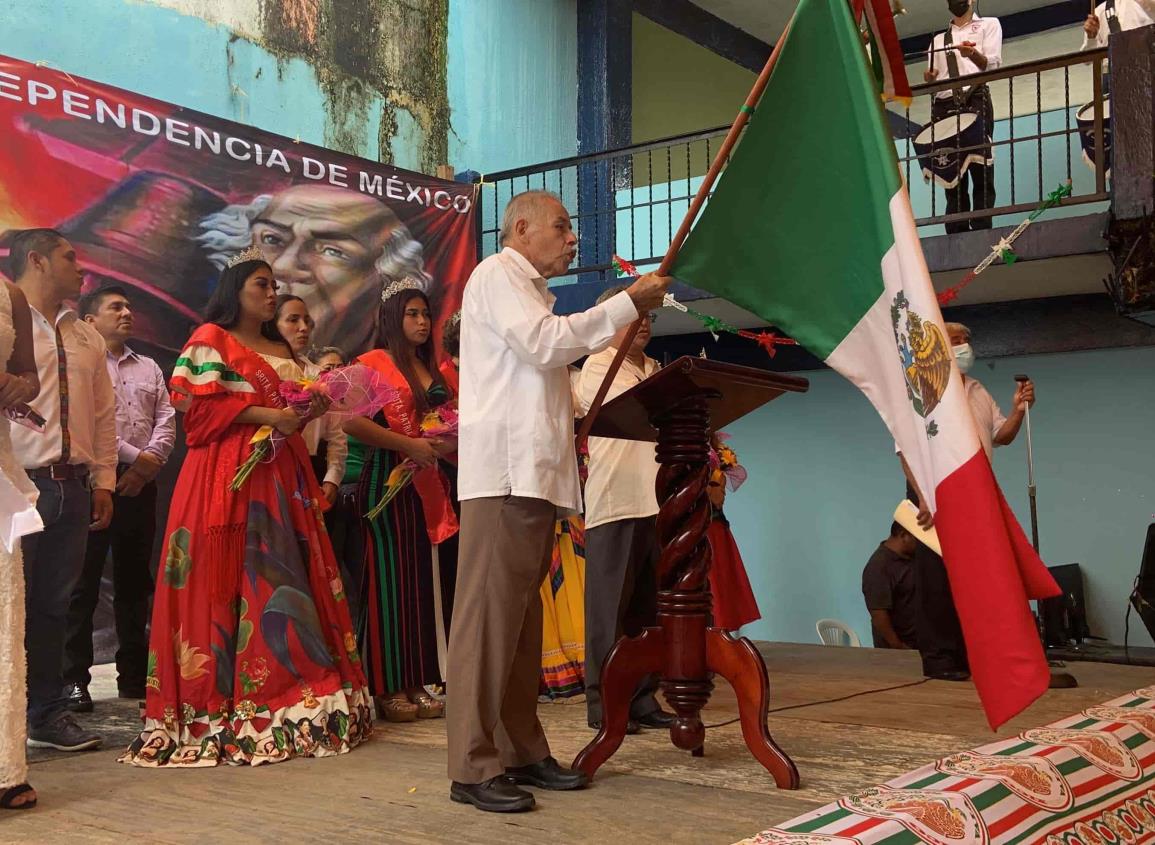 Celebran escuelas en Acayucan inicio de guerra de independencia(+Video)