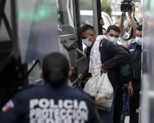 Pese a contar con permisos, retuvieron en Puebla a más de 60 migrantes