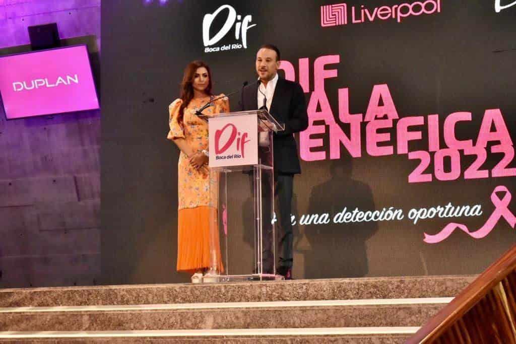 Todo un éxito la Gala Benéfica 2022 organizada por el DIF Boca del Río y Liverpool