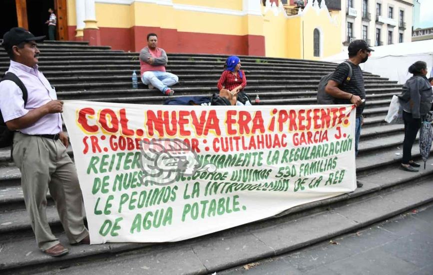 Integrantes de UGOCP piden en Xalapa placas de taxi, terrenos y más (+Video)
