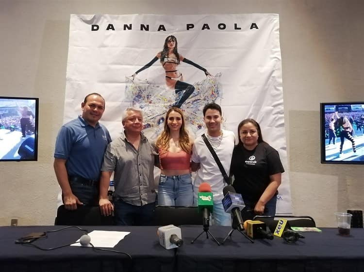 Danna Paola inicia su XT4S1S Tour con show en Boca del Río