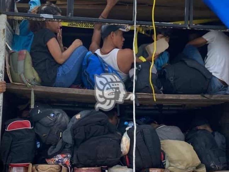 Cae pollero y resguardan 35 migrantes, en Acayucan(+Video)