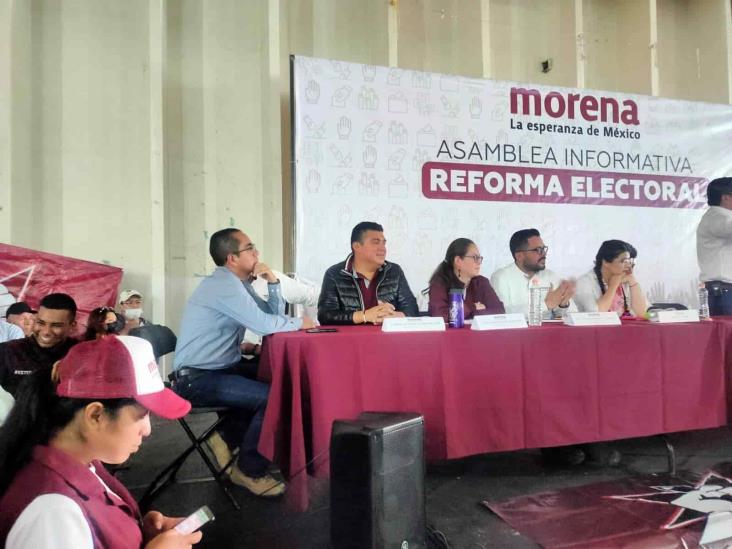 Encabeza dirigente de Morena en Veracruz asamblea informativa con militantes