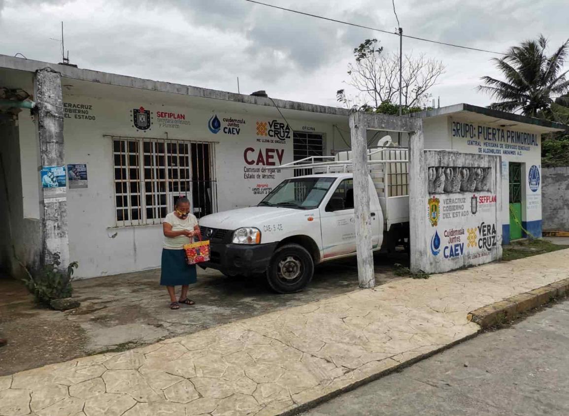 En Ixhuatlán persisten problemas de desabasto de agua
