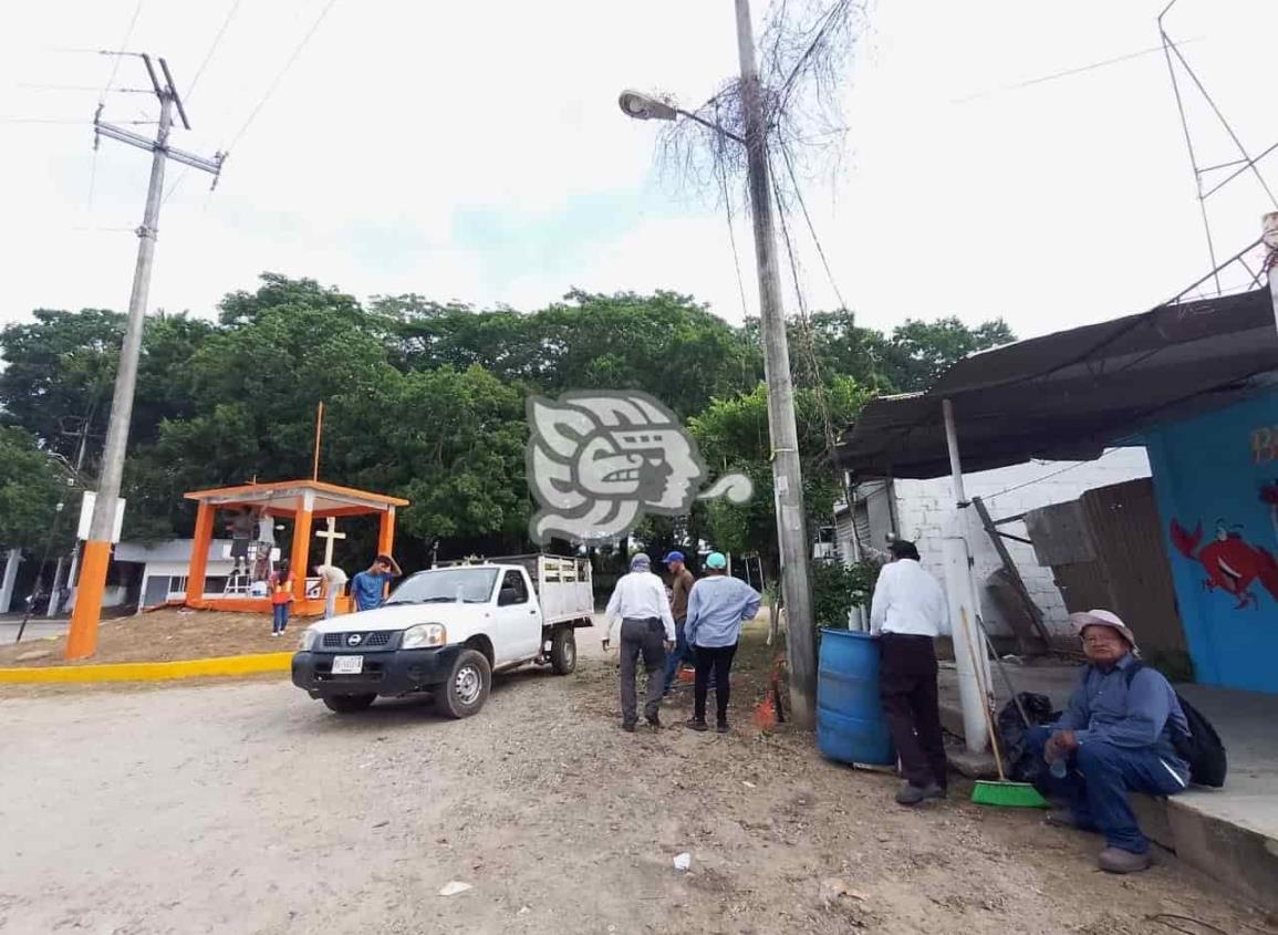 Hasta 300 extranjeros solicitan refugio en Oluta por programa federal