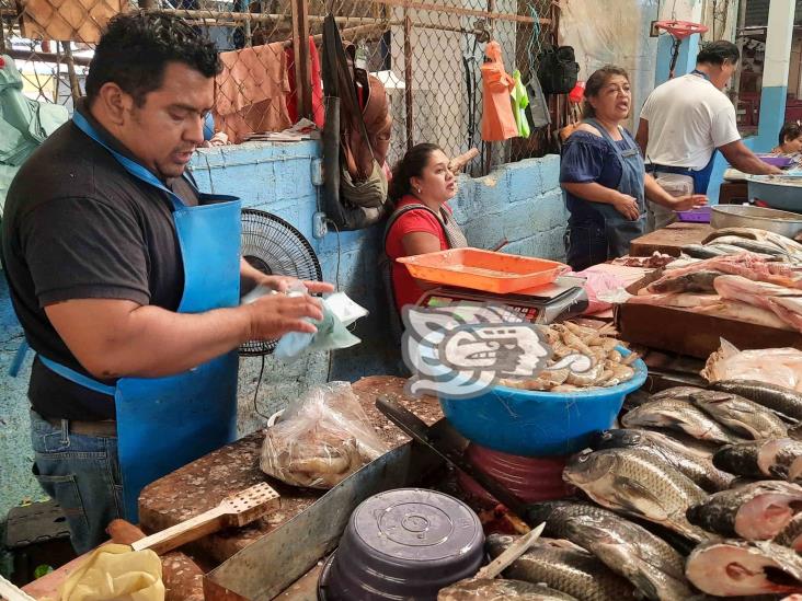 Cae venta de pescados y mariscos en Agua Dulce