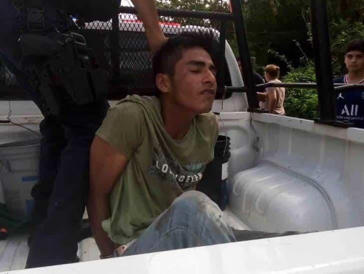 Detienen en persecución a maleante en Minatitlán