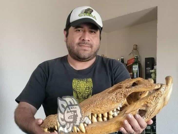 Biólogo de Coatzacoalcos es galardonado con documental de cocodrilos