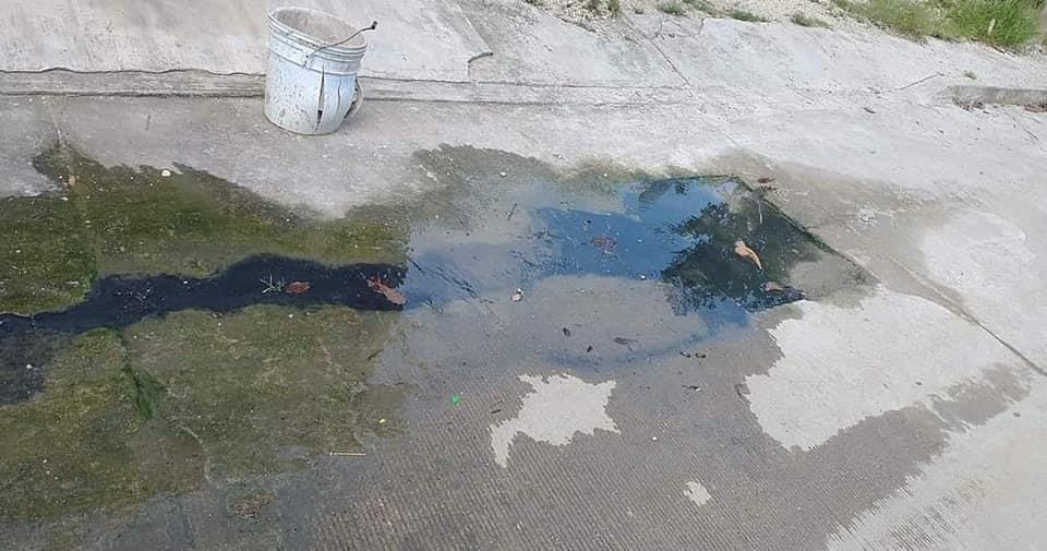 Persisten reclamos por escurrideros de aguas negras en Nanchital