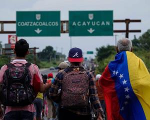 En aumento, paso de migrantes venezolanos sobre territorio veracruzano hacia Estados Unidos