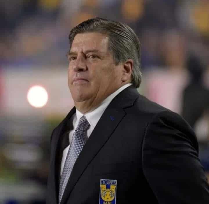 Piojo Herrera es destituido de los Tigres