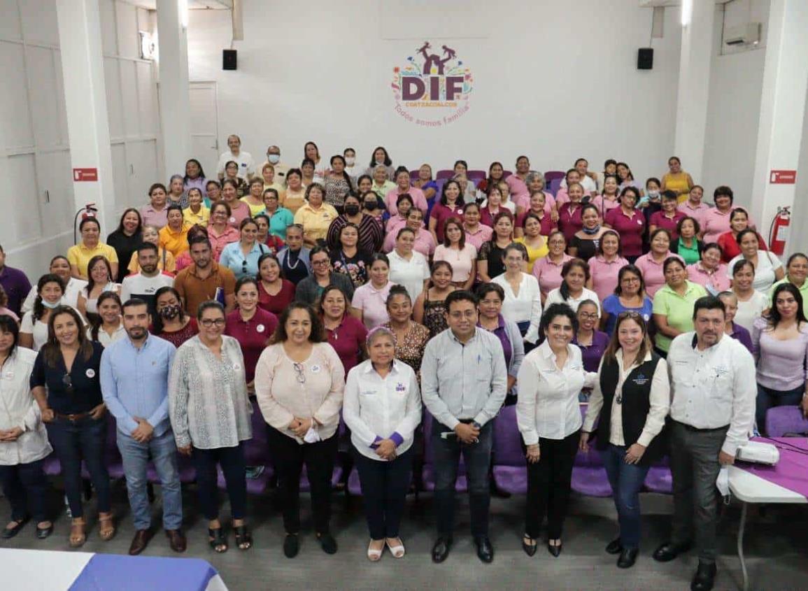 Asiste personal del DIF Coatzacoalcos a conferencia “Vocación del Servicio”