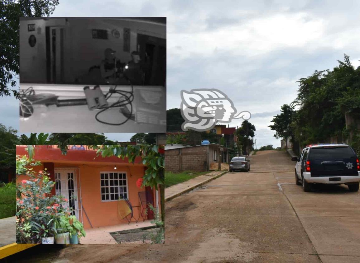 Grupo armado irrumpe vivienda de Tesorero de Sayula; denuncia amenazas de alcaldesa