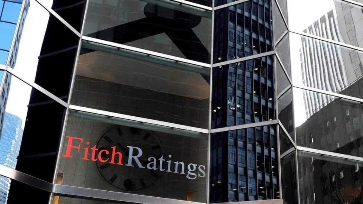 Califica Fitch Ratings a México con una perspectiva estable