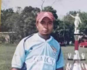 Jugador se infarta en partido de futbol en Oteapan