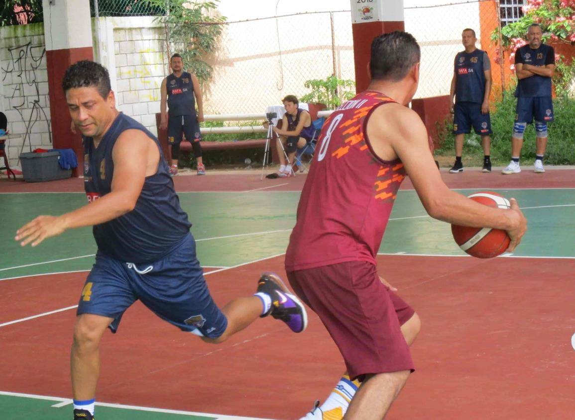 Prosigue torneo del Pavo en el basquetbol de La Noria