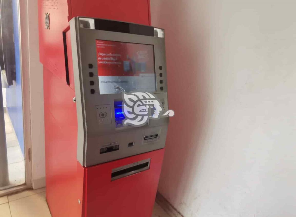 Urgen más cajeros automáticos en Nanchital e Ixhuatlán; sufren  miles de cuentahabientes
