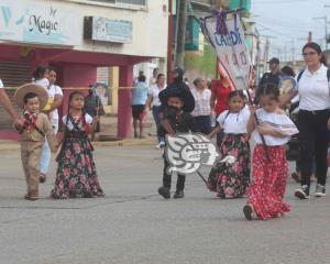 Se realizó desfile de la Revolución Mexicana en Agua Dulce (+Video)