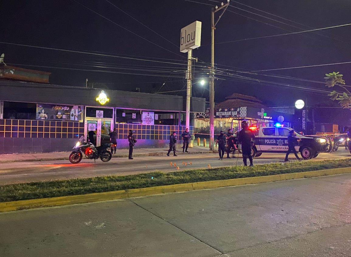 Disparan contra fachada de gimnasio en Minatitlán