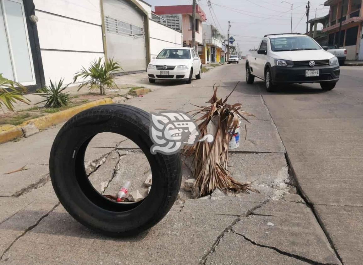 Alerta a automovilistas :se hunden losas en Quevedo(+Video)
