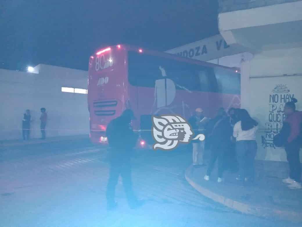 Muere paciente de Agua Dulce en terminal de autobuses de Ciudad Mendoza